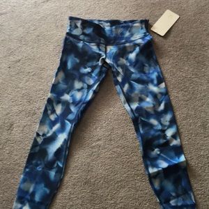 LULU lemon leggings!!